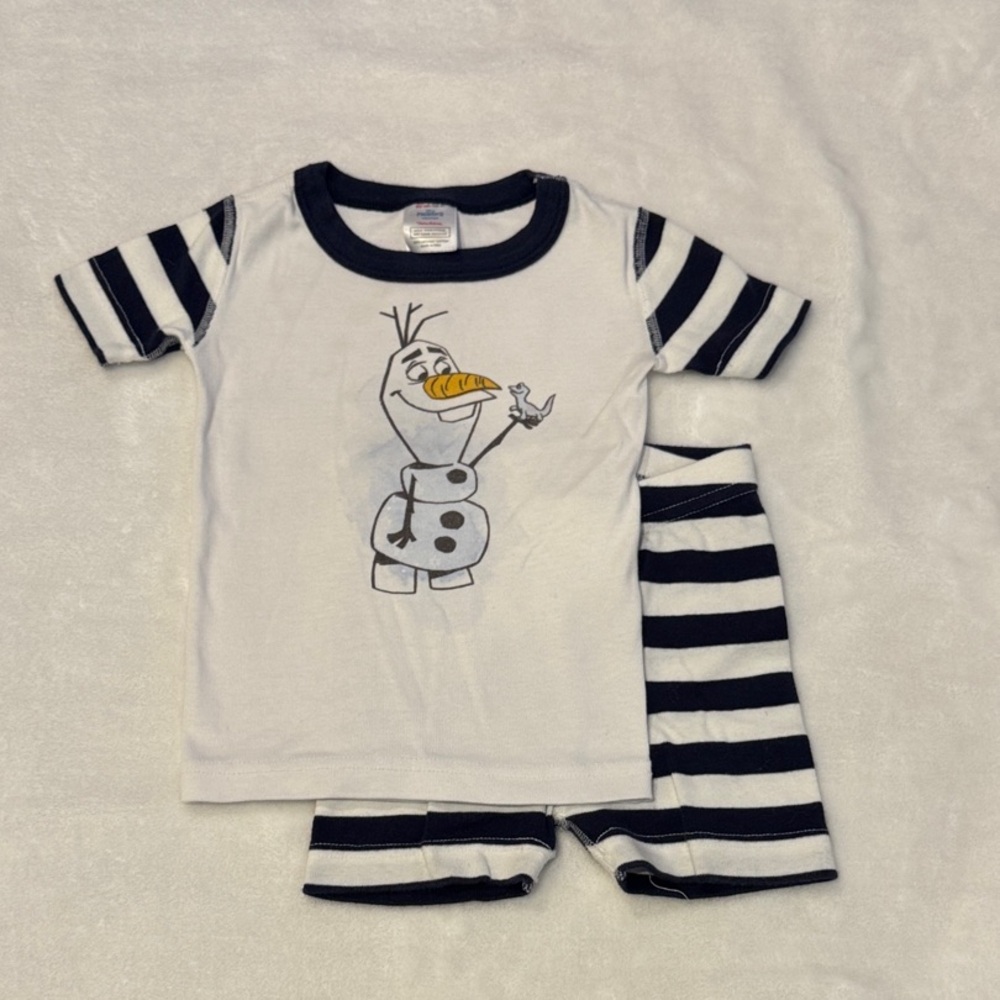Olaf pajamas